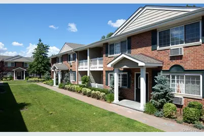 393 Great East Neck Road #393D, West Babylon, NY 11704 - Photo 1