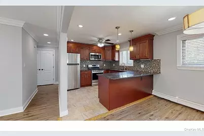 20 Perry Boulevard #1, Lindenhurst, NY 11757 - Photo 3