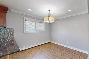 20 Perry Blvd, Lindenhurst, NY 11757 - Photo 5