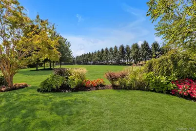 5 Wolfsbane Court, Aquebogue, NY 11931 - Photo 21