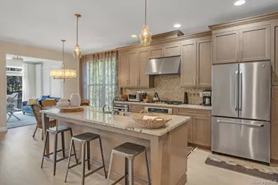 5 Wolfsbane Court, Aquebogue, NY 11931 - Photo 7