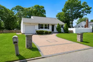 39 Superior St, Port Jefferson Station, NY 11776 - Photo 3