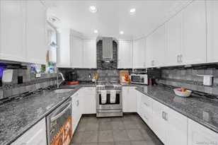 2544 Lurting Ave, Bronx, NY 10469 - Photo 11