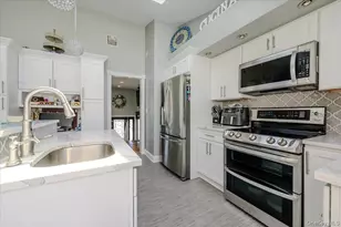 3897 Darby Ln, Seaford, NY 11783 - Photo 11
