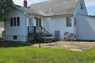 671 Blackstone Ave, East Meadow, NY 11554 - Photo 7