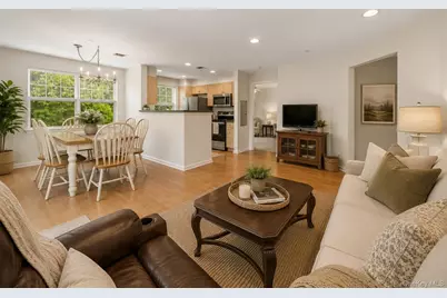 100 Woodcrest Lane #124, Mount Kisco, NY 10549 - Photo 9