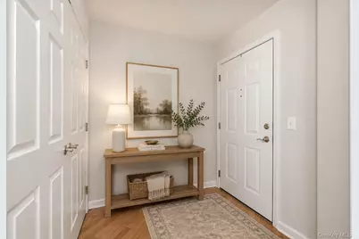 100 Woodcrest Lane #124, Mount Kisco, NY 10549 - Photo 3