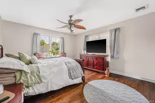 4 Teamster Ln, Levittown, NY 11756 - Photo 35