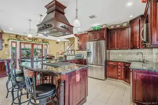 4 Teamster Ln, Levittown, NY 11756 - Photo 15