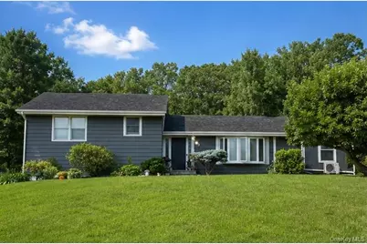 46 High Acres Drive, Poughkeepsie, NY 12603 - Photo 3