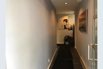 21-70 31 Street #3R, Astoria, NY 11105 - Photo 3
