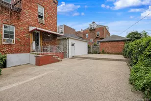 1913 Bogart Ave, Bronx, NY 10462 - Photo 17