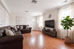 380 Sheridan St, Westbury, NY 11590 - Photo 15
