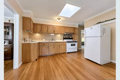 102 Magnolia Drive, Selden, NY 11784 - Photo 5
