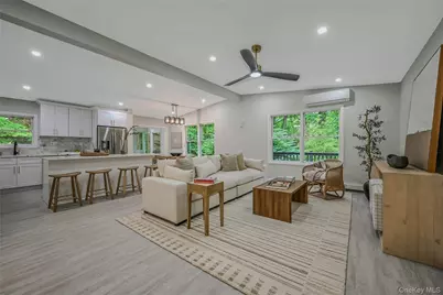 644 Bread and Cheese Hollow Road, Northport, NY 11768 - Photo 3