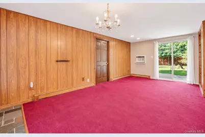 1050 Sipp Avenue, Medford, NY 11763 - Photo 5