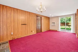 1050 Sipp Ave, Medford, NY 11763 - Photo 5