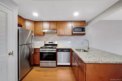 172-18 Jamaica Avenue #5D, Jamaica, NY 11432 - Photo 9