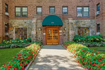 253 Garth Road #3E, Scarsdale, NY 10583 - Photo 1