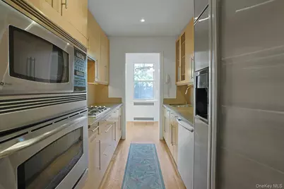 253 Garth Road #3E, Scarsdale, NY 10583 - Photo 11