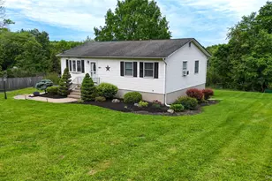 423 Rock Cut Rd, Walden, NY 12586 - Photo 3