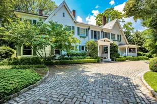 10 Hicks Ln, Port Washington, NY 11050 - Photo 3