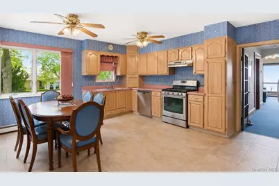 120 Soundview Drive, Rocky Point, NY 11778 - Photo 15
