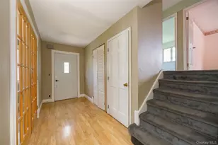 34 Riverview Dr, Fishkill, NY 12524 - Photo 5