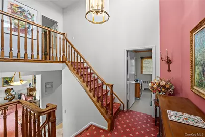 16 Winthrop Road, Plainview, NY 11803 - Photo 11
