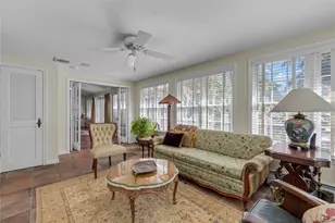 4 Dairy Dr, Glen Cove, NY 11542 - Photo 13