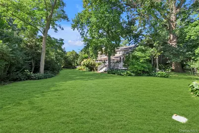 4 Dairy Drive, Glen Cove, NY 11542 - Photo 25