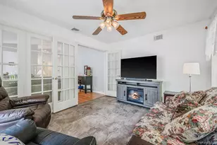 19 Sayville Ct, Ridge, NY 11961 - Photo 7