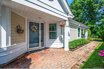 19 Sayville Court, Ridge, NY 11961 - Photo 3