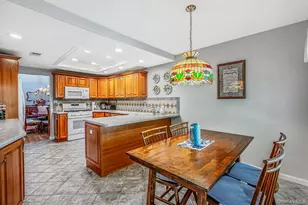 19 Sayville Ct, Ridge, NY 11961 - Photo 11
