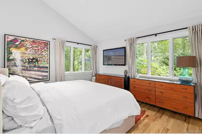 2723 Deerfield Road, Southampton, NY 11963 - Photo 11