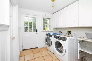 235 Centre Island Rd, Oyster Bay, NY 11771 - Photo 9