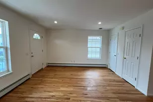 20 Edgewood Rd, Port Washington, NY 11050 - Photo 3