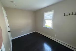704 Myrtle Ave, West Islip, NY 11795 - Photo 17