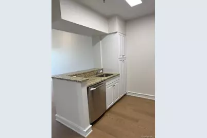 100 New Roc City Place #317, New Rochelle, NY 10801 - Photo 5