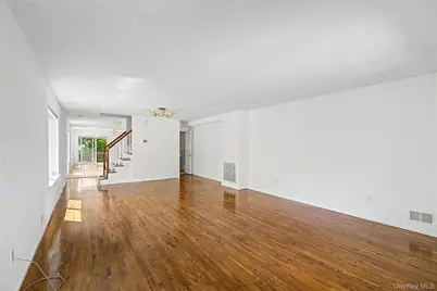 94 Greaves Avenue, New York, NY 10308 - Photo 5