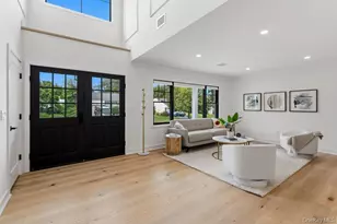 8 Allison Dr, Old Bethpage, NY 11804 - Photo 9