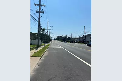 1023 Newbridge Road, Bellmore, NY 11710 - Photo 5