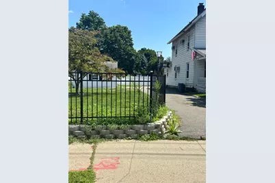 1023 Newbridge Road, Bellmore, NY 11710 - Photo 9