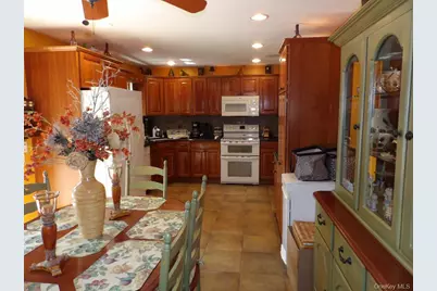 10 George Hill Road, Mount Sinai, NY 11766 - Photo 9