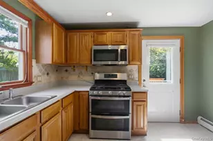 7 Dolfinger Ln, Fishkill, NY 12524 - Photo 7