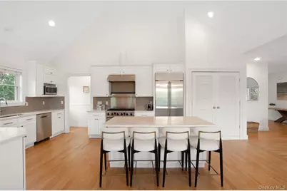 10 Peconic View Court, Southampton, NY 11968 - Photo 11