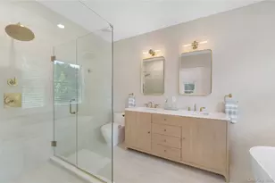 10 Peconic View Ct, Southampton, NY 11968 - Photo 17