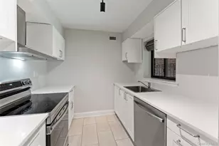 18 Bronxville Glen Dr, Bronxville, NY 10708 - Photo 11