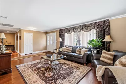 14 Hickman Street, Syosset, NY 11791 - Photo 3