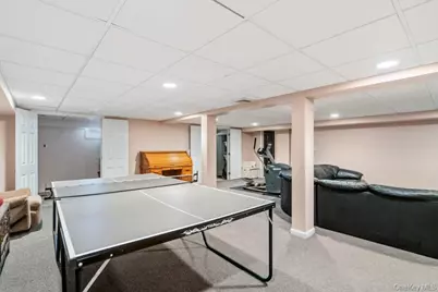 14 Hickman Street, Syosset, NY 11791 - Photo 25